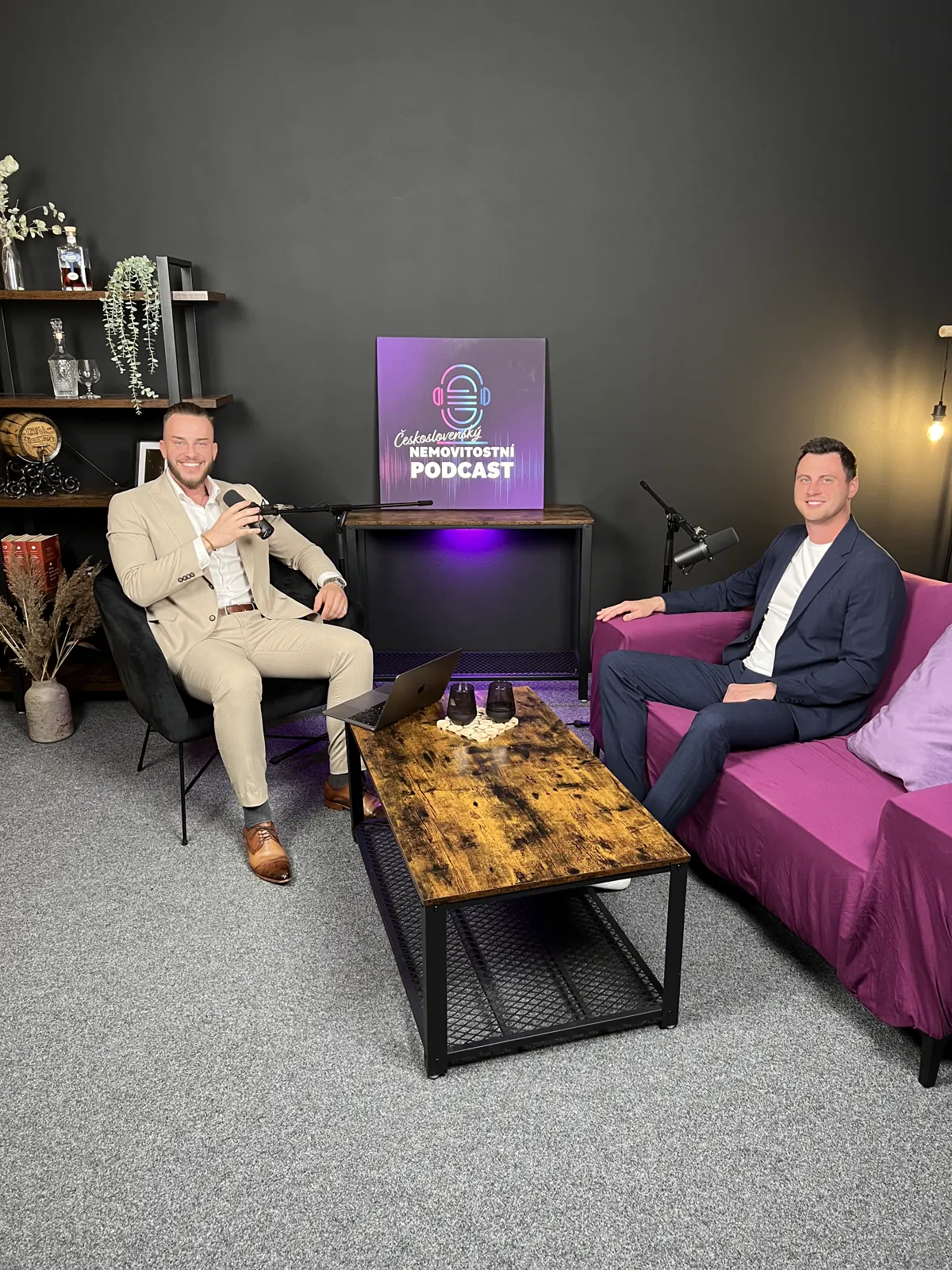 James Riess při rozhovoru s redaktorem